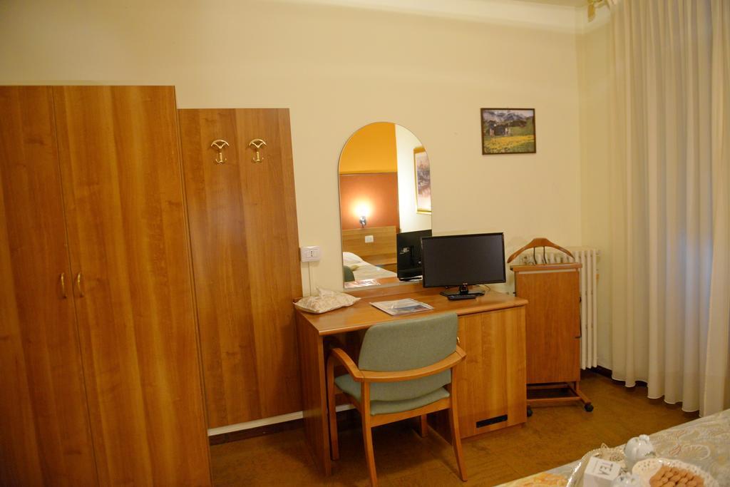 Albergo Altavilla Tirano Exterior foto